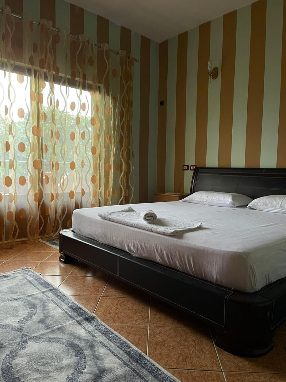 Guest House Lengo Gjirokaster Luaran gambar