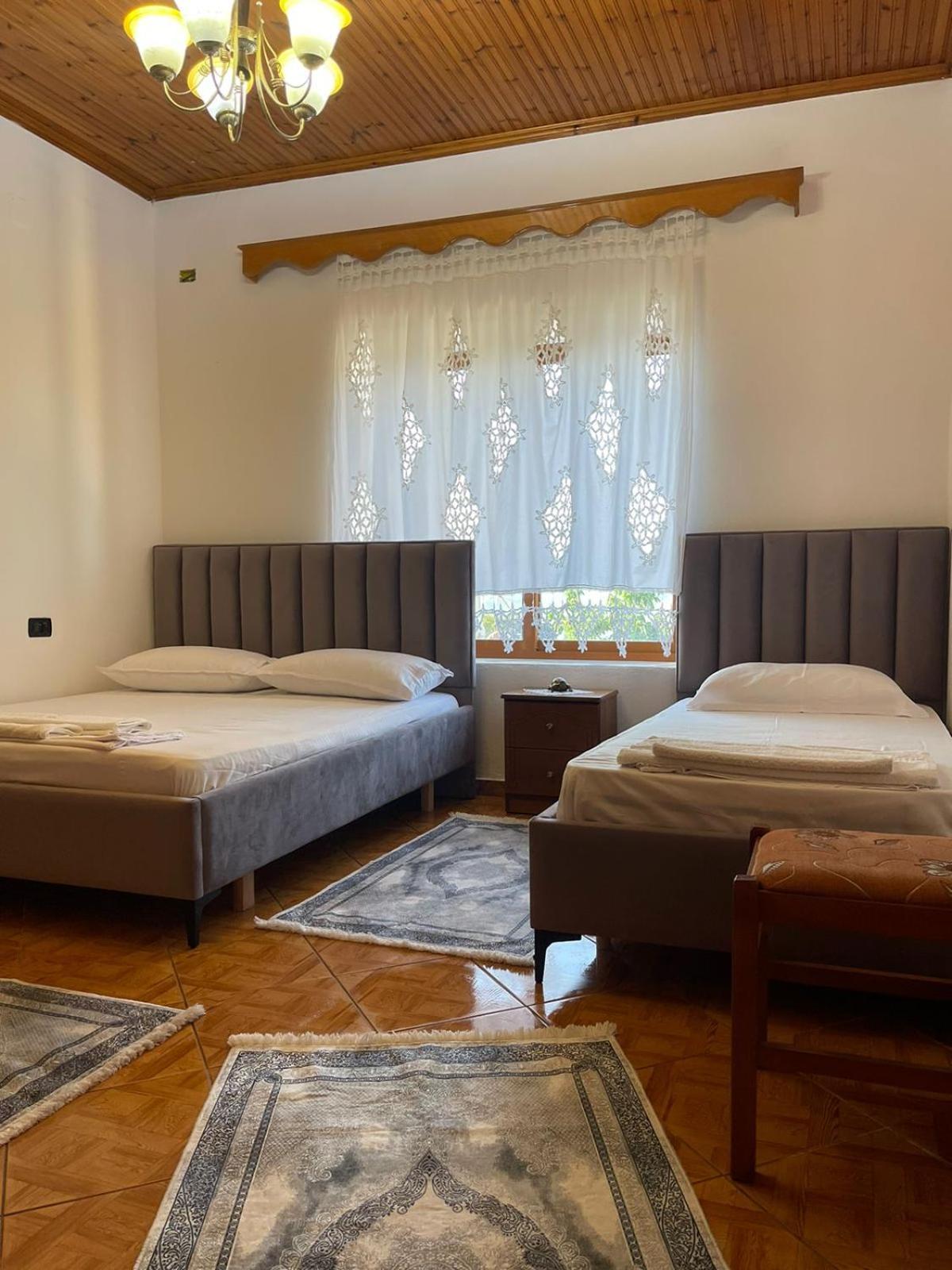 Guest House Lengo Gjirokaster Luaran gambar