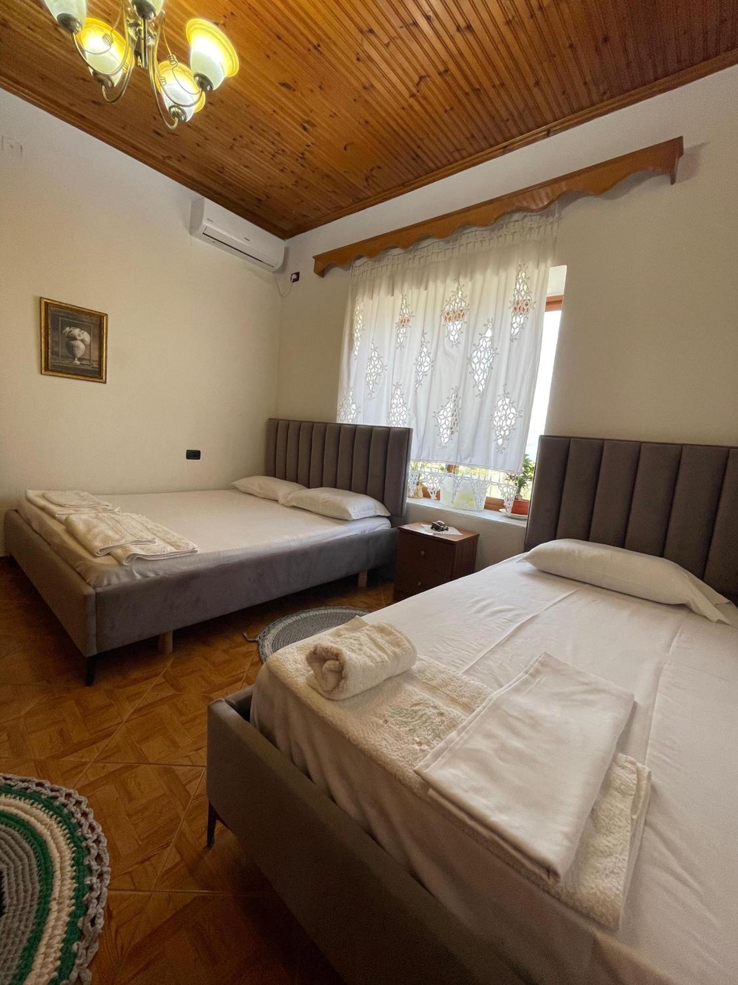 Guest House Lengo Gjirokaster Luaran gambar