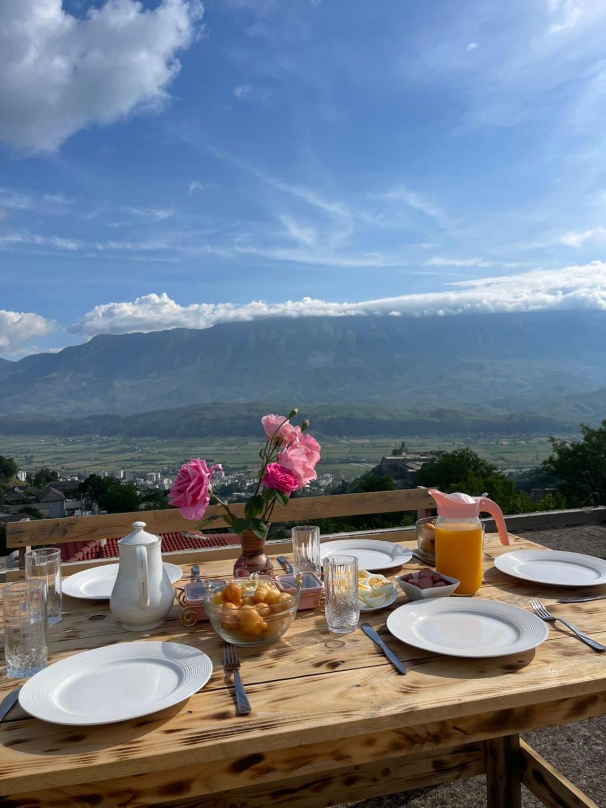 Guest House Lengo Gjirokaster Luaran gambar