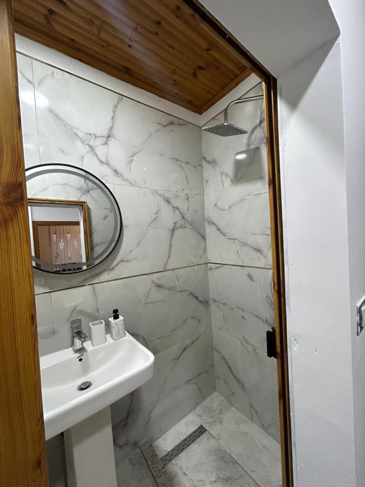 Guest House Lengo Gjirokaster Luaran gambar